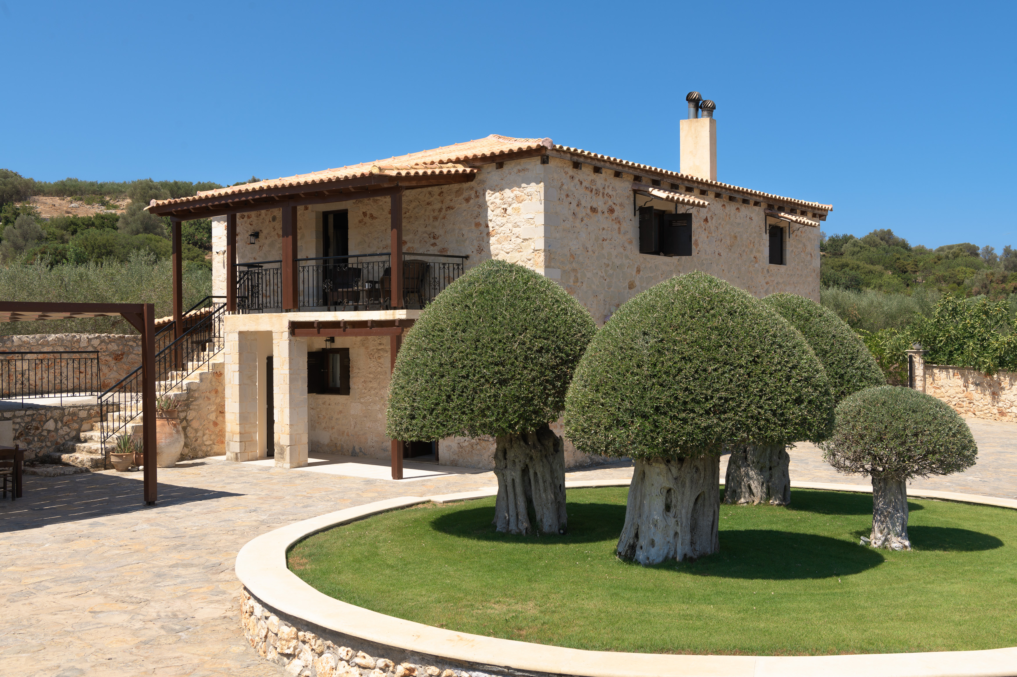 Stimulating exteriors. Stimulating exteriors.